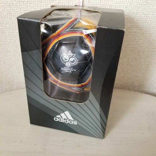 adidas ドイツW杯 フットボール ミニボール 1号球 2006