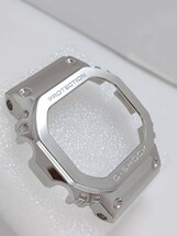 CASIO G-SHOCK GMW-B5000D-1JF シルバー ベゼル　中古　純正部品　NO.2_画像2