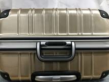 1円スタート　新品未使用（B752）　スーツケース　キャリケース　大型　アルミフレームタイプ　シャンパンゴールド　金色　総柄　TSAロック_画像6