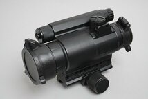 ★ メーカー不明 M4タイプ ドットサイト レール幅約21mm ※本体のみ_画像1