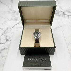 $【売り切り】GUCCI グッチ バングルウォッチ 6700L レディース腕時計 SS クォーツ 黒文字盤 箱付属 シルバーカラー ブランドアクセサリー