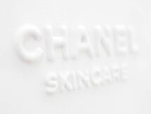 シャネル CHANEL ノベルティ スキンケア コスメポーチ ラウンド型 ファスナーポーチ SKINCARE 2020 白 ホワイト【New 新品】_画像5