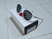 正規品 新品 渋谷限定モデル OAKLEY LATCH オークリー ラッチ ASIA FIT アジアフィット MATTE WHITE プリズム PRIZM サングラス OO9349-36_画像2