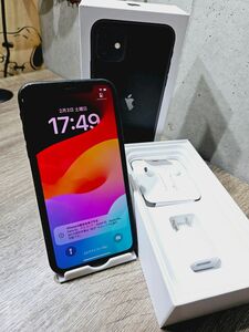 iPhone 11　64GB　SIMロック解除済み　スマホ