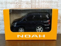 トヨタ ノア NOAH プルバックカー ミニカー☆カラーサンプル☆現状品_画像1