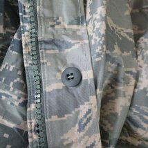 SALE///// 米軍実物 US.MILITARY レインパーカー ジャケット ミリタリー 撥水 防寒 アウター デジタルタイガーカモ ( メンズ M ) M4931_画像3