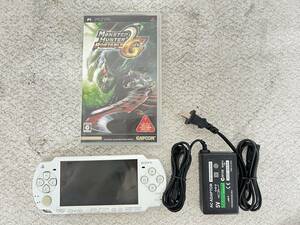 M-5481 ⑦ 【同梱不可】980円～ 現状品　SONY/ソニー　PSP　本体　ホワイト　PSP2000　ソフト　充電器　セット　通電確認済み　ゲーム機