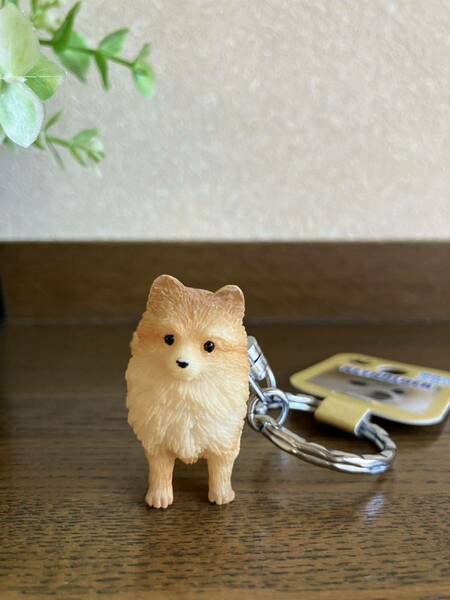 かわいい犬のフィギュアキーホルダー♪　ポメラニアン　オレンジ　キーリング