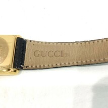 グッチ（GUCCI）スクエアクオーツウォッチ　ローマ数字　ユニセックス　腕時計 ブラック×ゴールド 4200M カードあり【中古】KB-8043_画像6