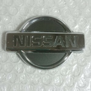 日産 NISSAN トランクキーシリンダーカバー エンブレム