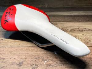 HM865 フィジーク fizik アンタレス ANTARES サドル 白 赤 140mm