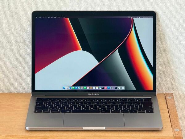 上位モデル：MacBook Pro 13 2019 i7/16GB/512GB スペースグレイ