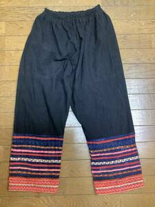 タイ　メオ(モン)族刺繍パーツ付きパンツ　エスニック木綿古布民族衣装古着