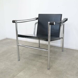 正規品 刻印あり Cassina カッシーナ LC1 スリングチェア ルコルビュジエ アームチェア 黒本革 イタリア バスキュラント【2A2401011】