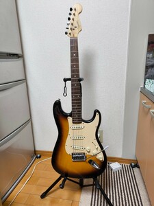 即決！Fender Squier エレキギター ストラトキャスター サンバースト ギグバッグ付