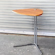 T833) アクタス TECTA サイドテーブル コの字型レッグ 高さ調整 天然木 無垢材 スチール ACTUS K22 SIDE TABLE ドイツ BAUHAUS 参考9万_画像2