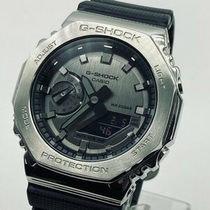 2214♭CASIO 腕時計 G-SHOCK GM-2100-1AJF 20気圧防水 耐衝撃性 メタル質感 暗所で見やすい カジュアル 格好良い メンズ シルバー【0129】