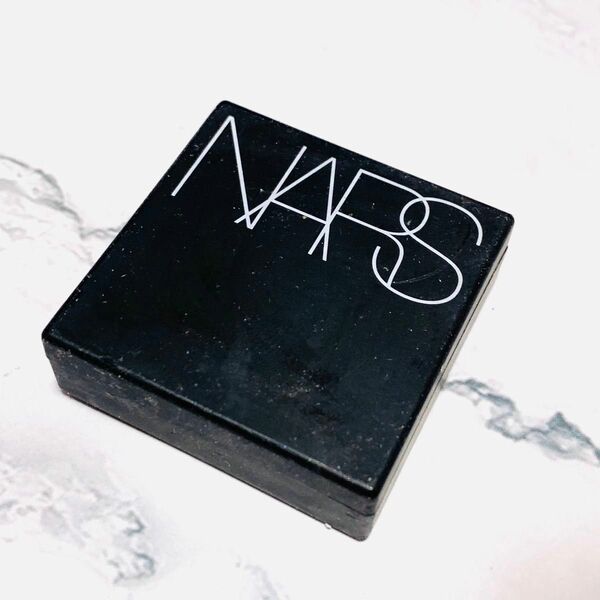 NARS インテンシティーアイシャドー 