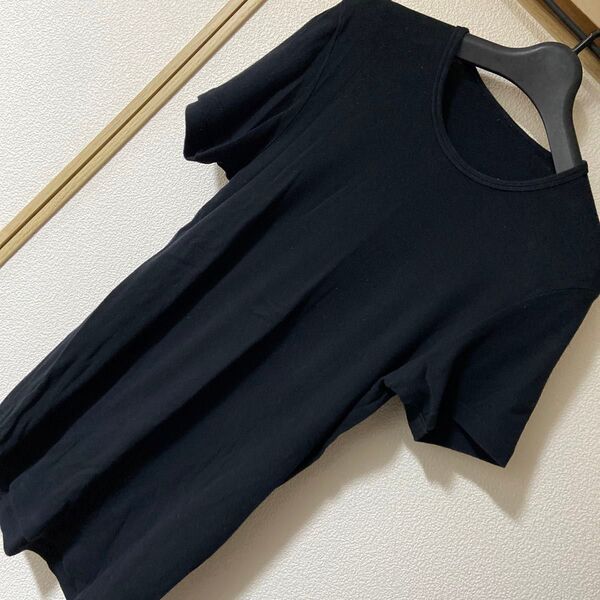 UNIQLO 黒 Tシャツ クーポン使ってお得に♪♪♪