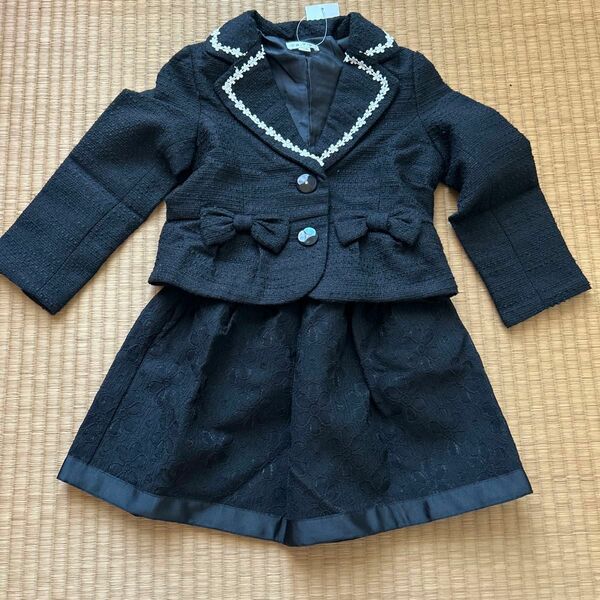 【新品】A.V.V. 女児フォーマルスーツ　110