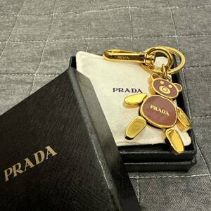 PRADA プラダ ロゴ 熊 クマ ベア キーホルダー チャーム ゴールド キーチャーム