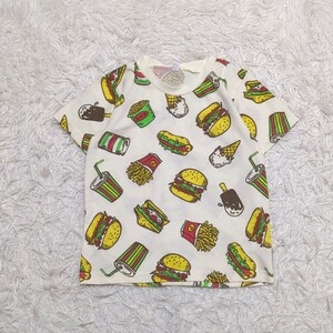 【送料無料】良品　西松屋　半袖　Tシャツ　130cm　総柄　キッズ　子供服