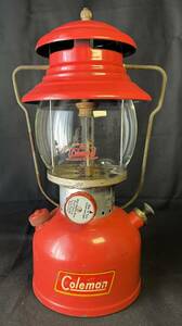 [Vintage* beautiful goods ] Coleman lantern 200A 1954 year 10 month manufacture popular yellow border [#148]