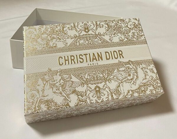 Dior ディオール ホリデー 2023限定 ギフトボックス ゴールド＆ホワイト
