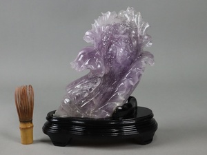 中国美術 紫水晶彫刻 白菜 置物 台付 高26cm 重3,3kg アメジスト 天然石 細密細工 古美術品[c214]