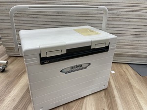 ダイワ DAIWA 【並品】クーラーボックス ホワイト GXU-2000