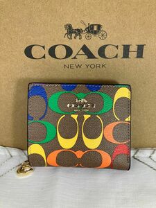 新品未使用　coachコーチ　レインボー スモール二つ折り財布