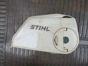チェーンソー 　スチール　ガイドバー押さえ　STIHL MS180 MS210 MS250　右側カバー