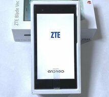 未使用品 ZTE Blade Vec 4G ブラック 5.0インチ液晶 16GB SIMフリー Androidスマートフォン LTE対応_画像2