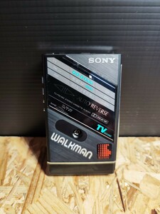 ジャンク Junk / SONY WALKMAN WM-F102 TV FM AMステレオカセットプレイヤー ウォークマン カセットウォークマン DOLBY 電池ボックス付き 