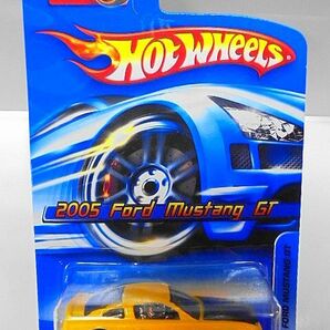 Hotwheels '05 フォード マスタング GT ミニカー ホットウィールの画像2