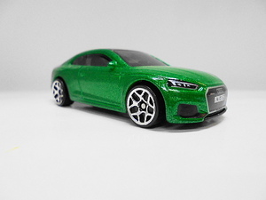 ルース品 Hotwheels アウディ RS5 クーペ ミニカー ホットウィール マルチパック 6パック