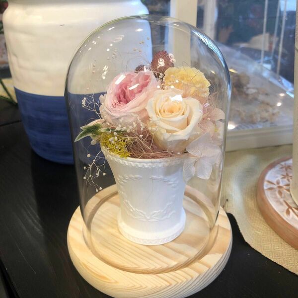 プリザーブドフラワー イエロー　ピンク　クリーム色　薔薇　ハンドメイド　陶器鉢に飾って　ガラスドーム型ケース入り