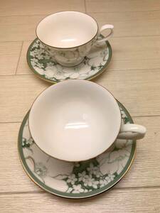 ★ティーカップ★ NARUMI ナルミ Fine China JAPAN カップ 花柄 グリーン 緑 Green ゴールド Gold ホワイト 白 White 皿有り 2つまとめて