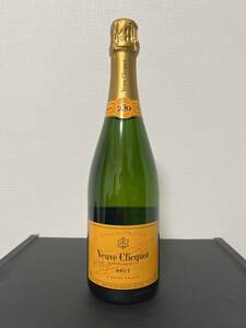 ヴーヴ クリコ ブリュット イエローラベル Veuve Clicquot シャンパン