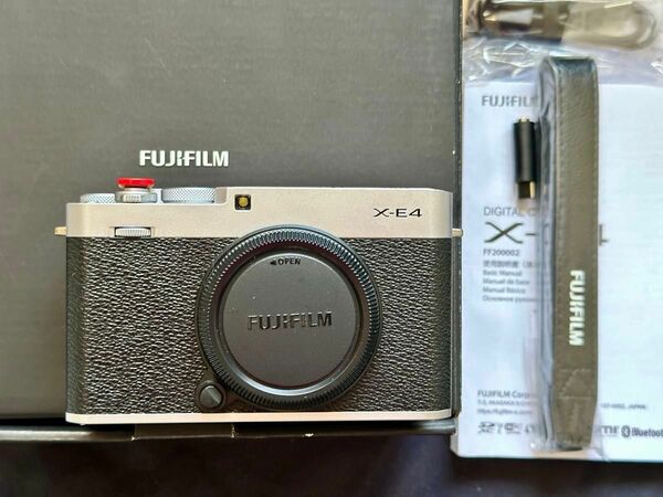 FUJIFILM X-E4 F X-E4-S ボディ（シルバー）＋純正サムレスト