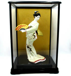 日本人形　ガラスケース付き　昭和レトロ　繊細な顔の表現などが秀逸です