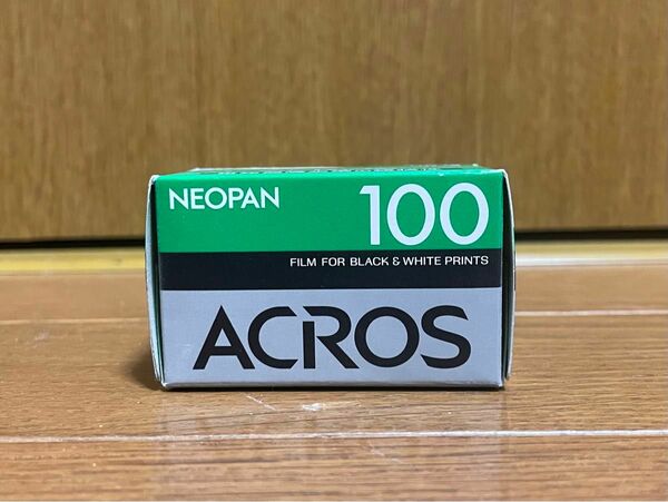 35mm モノクロフィルム フジフィルム ネオパン 100 ACROS 36EX FUJIFILM 期限切れ