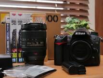 【美品・送料無料】 Nikon D7000 ＋ 18-200 F3.5-5.6 G ED VR 付属品多数_画像1
