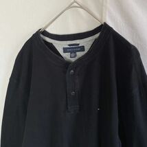 TOMMY HILFIGER ヘンリーネックロンT 古着　Lサイズ　ブラック　コットン_画像2