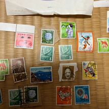 昭和　平成　記念切手　古い切手と官製はがき、年賀状　まとめて　コレクション　レア　貴重　海外版も有り_画像8