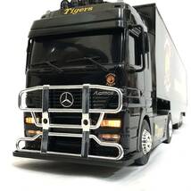 HANSHIN TIGERS 阪神タイガース Mercedes-Benz メルセデス ベンツ ACTROS トラック トレーラー ラジコンカー 箱付き 記念 限定品 希少 レア_画像2