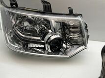 三菱 デリカD:5 / D5 CV5W CV1W CV2W CV4W 純正 HID ヘッドライト 左右セット バラスト バーナー付 KOITO 100-87918 (O102)_画像6