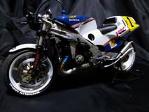 タミヤ1/12「ロスマンズホンダNSR500　#1フレディスペンサー　1986　」塗装済み完成品　送料離島含む全国一律￥600_画像7