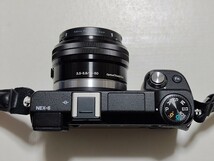 SONY ソニー ミラーレス一眼 NEX-6 16-50レンズ付 動作確認済み オマケ付き デジタルカメラ_画像3