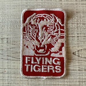 【11.0㎝×7.2㎝】FLYING TIGERS トラ 刺繍ワッペン 赤■ビンテージ オールド アメリカ古着 雑貨 動物 パッチ フライングタイガース